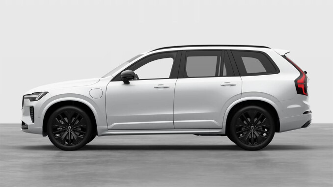 Volvo XC90 2.0 B5P Ultra Pro Black Edition 5dr AWD Geartronic Petrol Estate - Image 2